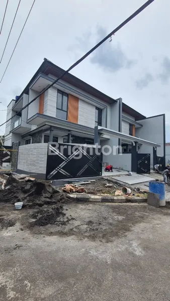 image RUMAH BARU 2 LANTAI SUTOREJO PRIMA SELATAN (3)
