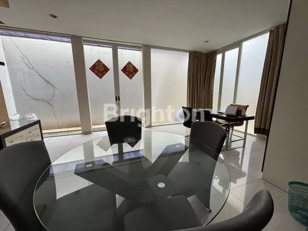 image RUMAH SIAP HUNI DI QUEENSTOWN, DEKAT PAKUWON MALL (3)