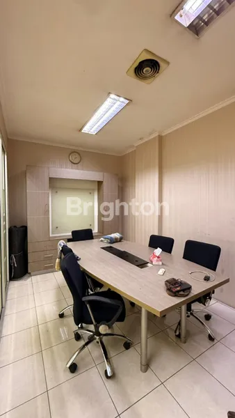 RUKO SIAP HUNI STRATEGIS RAYA WIJAYA JAKARTA SELATAN