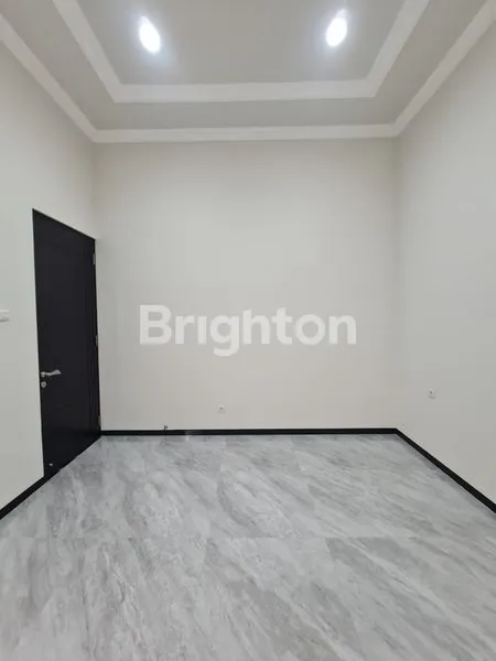 image RUMAH 2 LANTAI LOKASI STRATEGIS DEKAT DEKAT MAYJEND SUNGKONO RAYA KUPANG INDAH RAYA SUKOMANUNGGAL DARMO INDAH DARMO BARU DUKUH KUPANG HR MUHAMMAD (5)