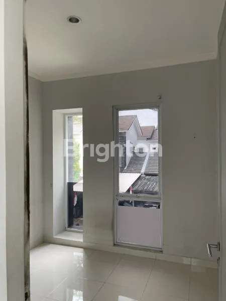 image RUMAH GRAHA RAYA AYNA TANGERANG  2 UNIT 72 M2 ( 6X12) / 56 M2 , 2+1 KT / 1+1 KM , 1.2 M (5)