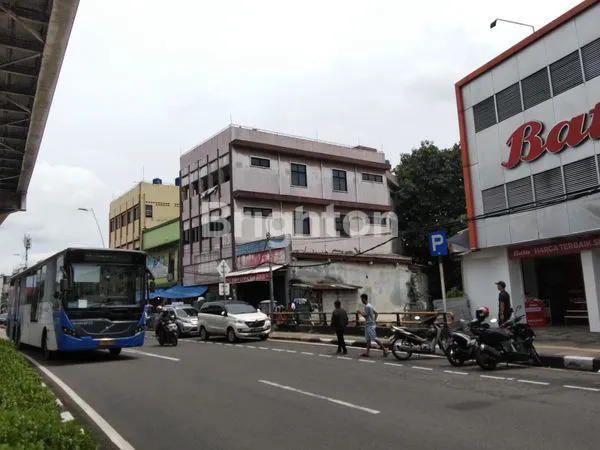 image DISEWAKAN RUKO GANDENG JALAN RAYA DI  JAKARTA TIMUR (5)