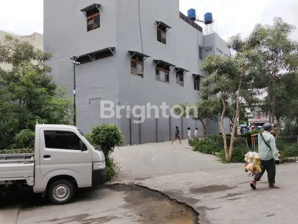 image DISEWAKAN RUKO GANDENG JALAN RAYA DI  JAKARTA TIMUR (3)