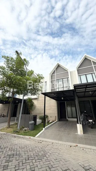 image RUMAH 2 LANTAI SIAP HUNI LOKASI STRATEGIS DEKAT CIPUTRA HOSPITAL UNIVERSITAS CIPUTRA  CITA HATI HOKKY PAKUWON MALL UNESA G-WALK RAYA LONTAR HR MUHAMMAD MAYJEND SUNGKONO (1)