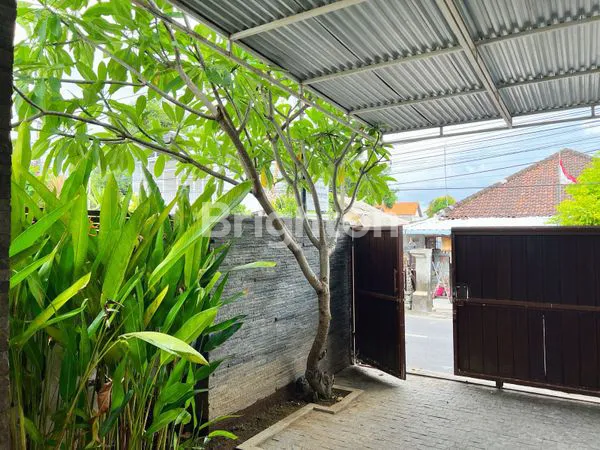 image RUMAH FURNISH 2 LANTAI SIAP HUNI KAMAR 3+1 DEKAT LAPANGAN RENON (1)
