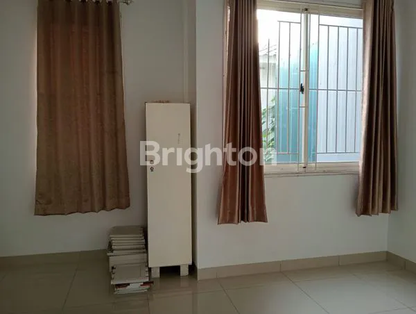 image RUMAH 2 LANTAI SHM DI RESIDENCE ONE BSD – CLUSTER JADE | 3 KT | 1,2 M (4)