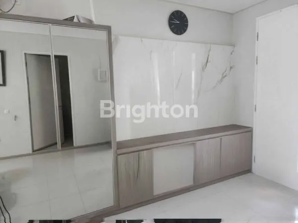 image DIJUAL RUMAH GREENLAKE CITRALAND SIAP HUNI SUDAH ADA FURNITURE (5)