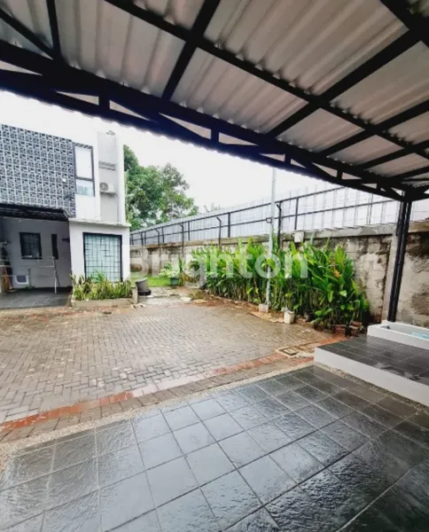 image RUMAH CANTIK TERAWAT 2 KAMAR TIDUR DEKAT VILA DAGO TOL (2)