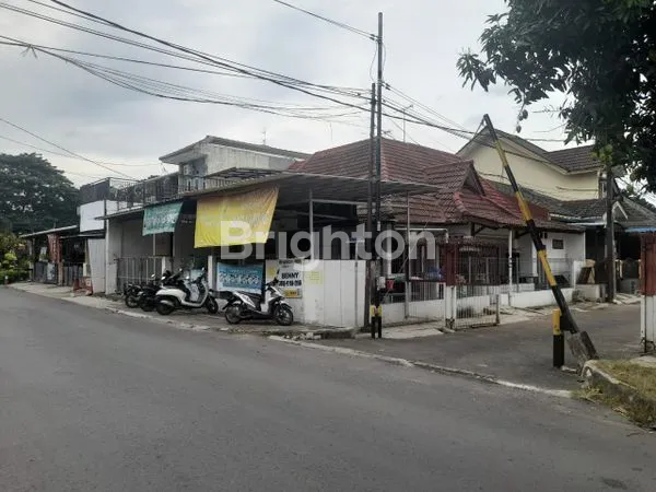 image RUMAH STRATEGIS DI PEKAYON JAYA, LT 224M², BEBAS BANJIR (2)