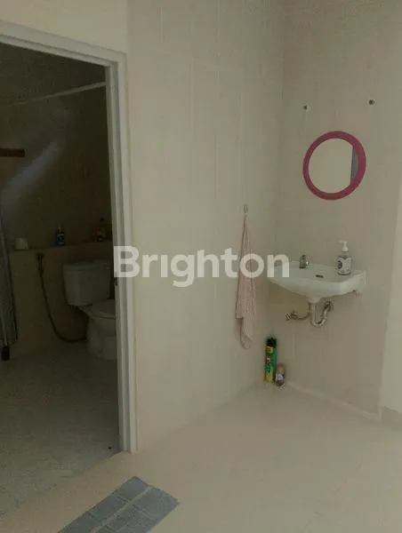 image RUMAH SIAP HUNI DI SEWA KAN LIPPO KARAWACI TANGERANG (5)