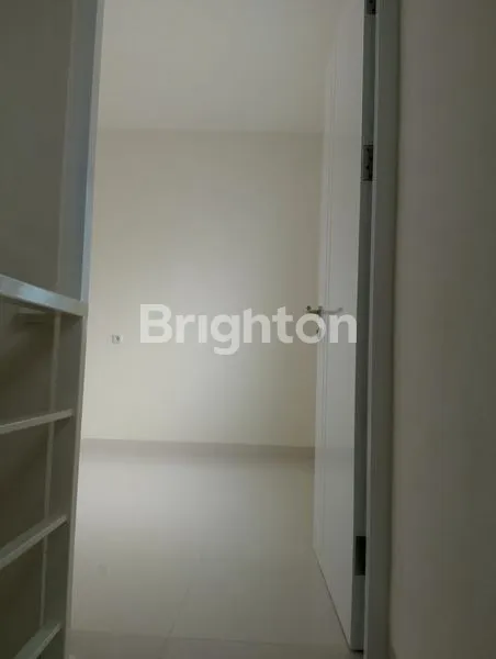 image RUMAH SIAP HUNI DI SEWA KAN LIPPO KARAWACI TANGERANG (8)