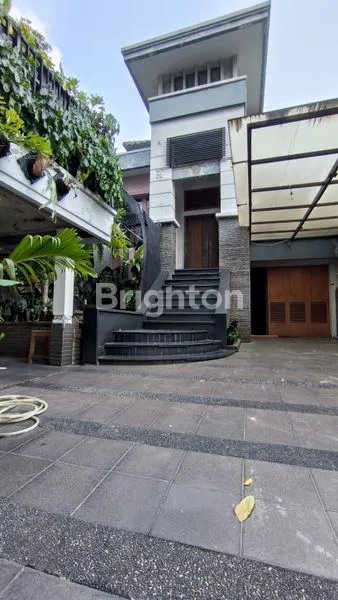 image DIJUAL RUMAH MEWAH DUA LANTAI SIAP HUNI LOKASI STRATEGIS BERLOKASI DI CIPINANG CEMPEDAK JAKARTA TIMUR (1)
