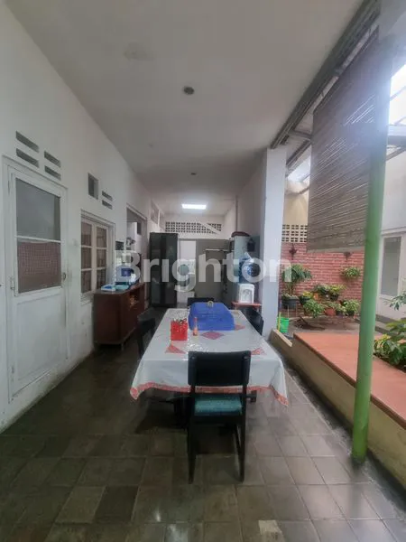 image DIJUAL RUMAH STRATEGIS LUAS >500M2 SHM DI OTISTA 3 - JAKARTA TIMUR (8)