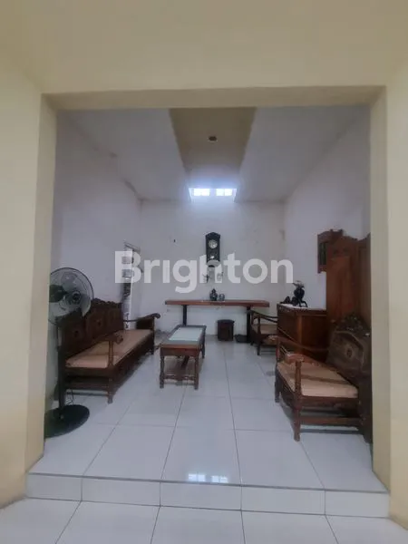 image DIJUAL RUMAH STRATEGIS LUAS >500M2 SHM DI OTISTA 3 - JAKARTA TIMUR (5)