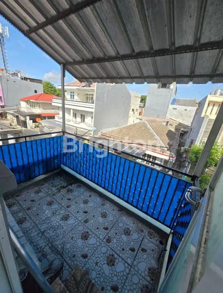 image RUMAH STRATEGIS 3 LANTAI LT 45M², HADAP SELATAN (6)
