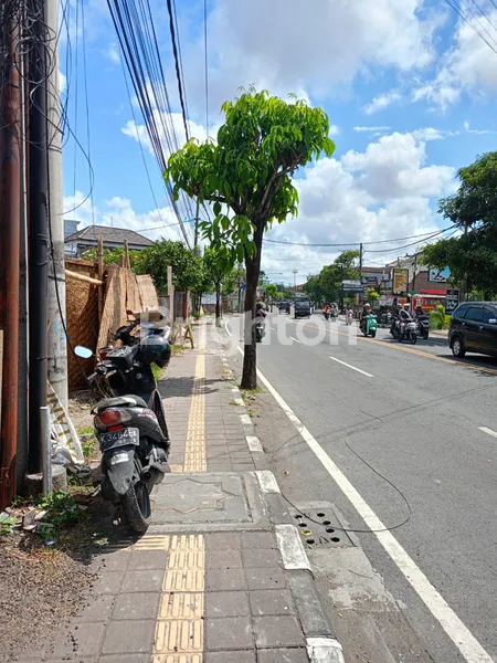 image DISEWAKAN RUKO 3 LANTAI DI MAHENDRADATTA, PADANGSAMBIAN – DENPASAR | LT 550 M² | LB 1.123 M² (2)