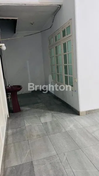 image RUMAH STRATEGIS DI CAWANG, DEKAT RS & KAMPUS UKI (5)