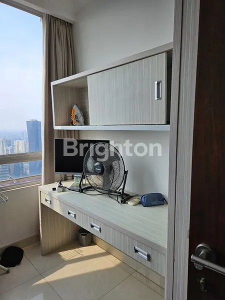 image APARTEMEN KUNINGAN 2BR FULL FURNISH SIAP HUNI (4)