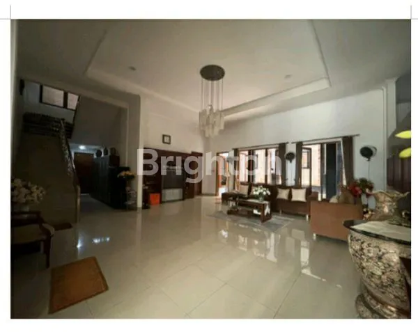 image DIJUAL MURAH! RUMAH MEWAH BESAR – JAKARTA PUSAT (3)