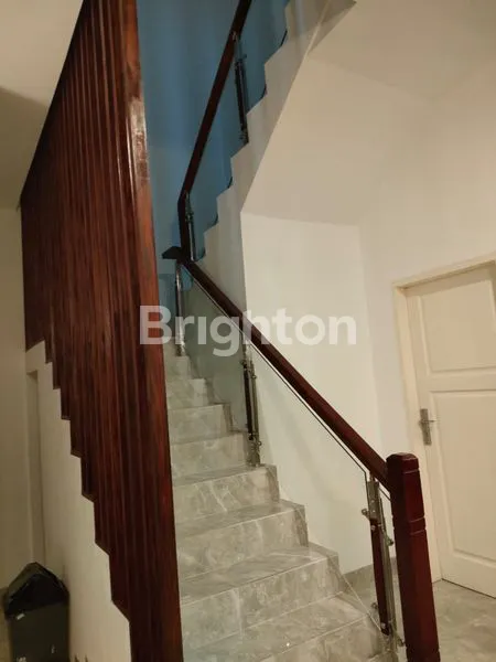 image RUMAH MEWAH DI MERCI  (6)