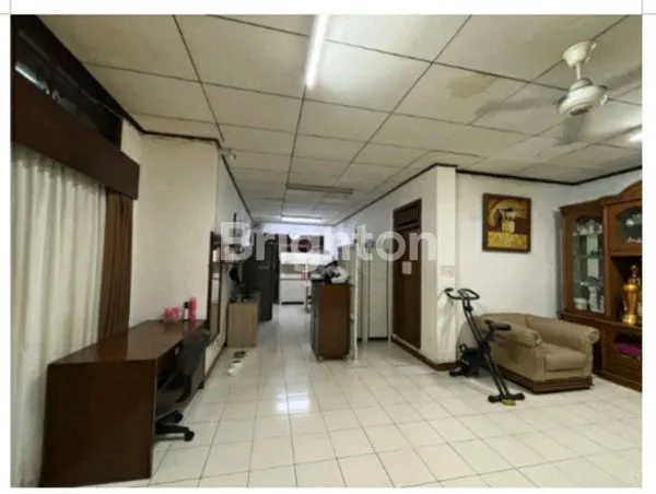 image DIJUAL MURAH! RUMAH MEWAH BESAR – JAKARTA PUSAT (4)
