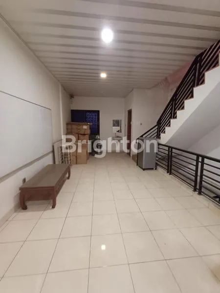 image RUKO 3 LANTAI DI CIKEAS, LT 76M², HADAP TIMUR (3)