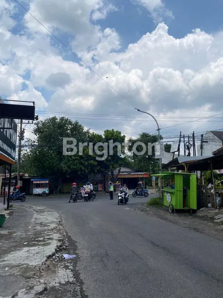 image RUMAH 2 LANTAI SIAP USAHA DI BOYOLALI, LOKASI STRATEGIS (8)