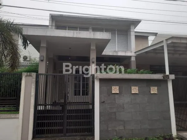 image DIJUAL RUMAH MEWAH & LUAS DI JALAN RAMBUTAN (2)