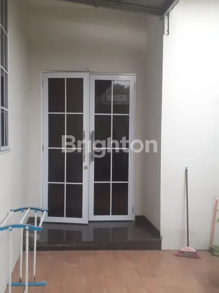 image DIJUAL RUMAH MEWAH & LUAS DI JALAN RAMBUTAN (7)