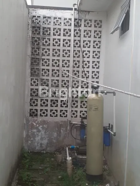 image DIJUAL RUMAH MEWAH & LUAS DI JALAN RAMBUTAN (5)