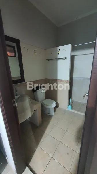 image DI JUAL RUMAH 2 LANTAI SHM – BULUH INDAH, DENPASAR UTARA (4)