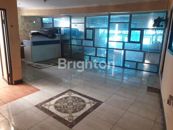 image GUDANG LUAS 300M² DI CIPONDOH, AKSES KONTAINER 40 FEET (4)