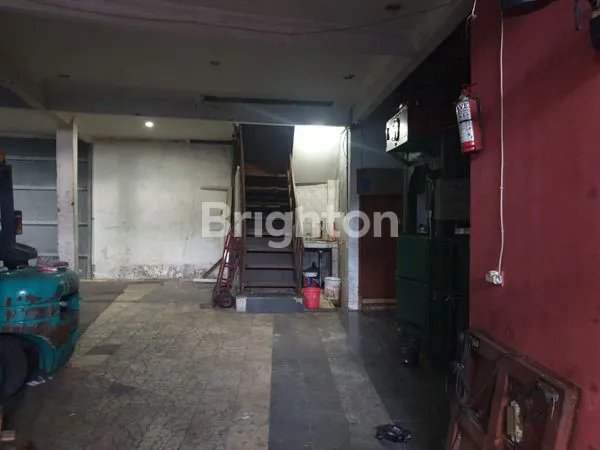 image GUDANG LUAS 300M² DI CIPONDOH, AKSES KONTAINER 40 FEET (6)