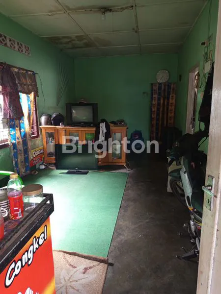 image RUMAH PINGGIR JALAN DENGAN LAHAN LUAS (3)