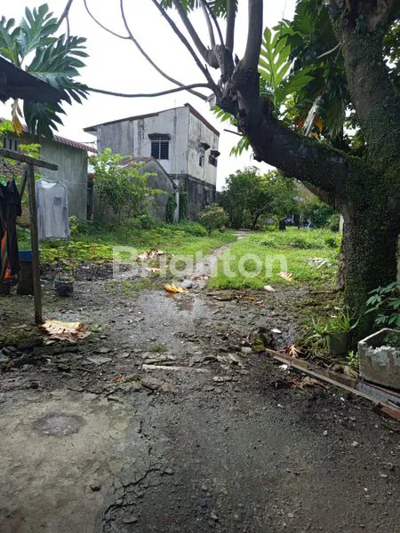 image RUMAH PINGGIR JALAN DENGAN LAHAN LUAS (6)