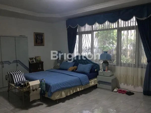 image DIJUAL CEPAT RUMAH DI HOEK DI MENTENG ( BU )  (4)
