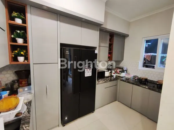 image RUMAH CANTIK 2 LANTAI DI CLUSTER TRIMEZIA GADING SERPONG (6)
