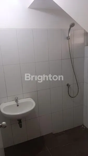 image RUMAH 2 LT RAPI SIAP HUNI DI GADING SERPONG TANGERANG (4)