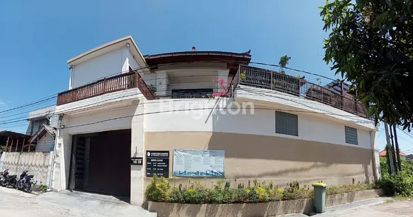 image DIJUAL RUMAH FULL FURNISHED 2 LANTAI AREA RENON DENPASAR SELATAN (1)