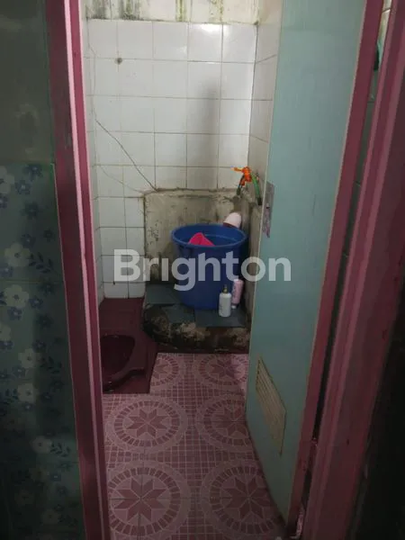 image RUMAH BESAR 4 KT / 2 KM DUA LANTAI! MUAT 1 MOBIL + 3 MOTOR – COCOK UNTUK KELUARGA BESAR (8)