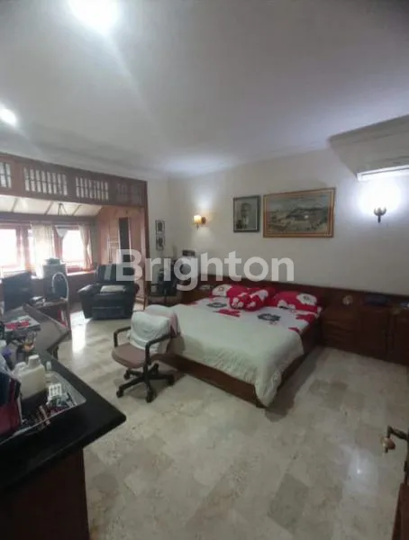 image RUMAH NYAMAN DAN BESAR DI KELAPA GADING  (4)