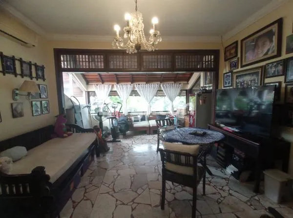 image RUMAH NYAMAN DAN BESAR DI KELAPA GADING  (2)