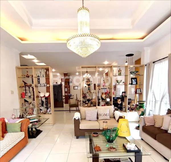 image PRIME LOCATION. TAMAN MALIBU INDAH. RUMAH POSISI HOOK. HADAP TIMUR & SELATAN. HARGA BAGUS !! (4)