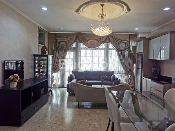 image RUMAH SIAP HUNI, 3 KT & GARASI LUAS DI JAKARTA SELATAN (1)