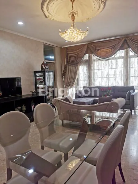 image RUMAH SIAP HUNI, 3 KT & GARASI LUAS DI JAKARTA SELATAN (3)