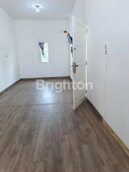 image DIJUAL CEPAT RUMAH HUNI DALAM KOMPLEK (BEKAS KANTOR) (5)