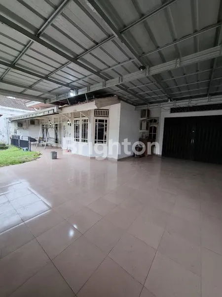 image SEMI FURNISHED, LOKASI NYAMAN UNTUK TINGGAL (2)