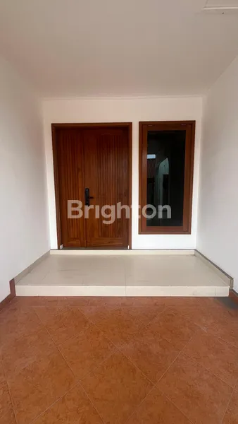 image DI JUAL RUMAH MODERN 2 LANTAI AREA DENPASAR BARAT (7)