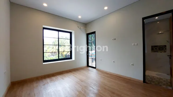 image RUMAH BARU NYAMAN DALAM CLUSTER DI JAGAKARSA JAKSEL (7)