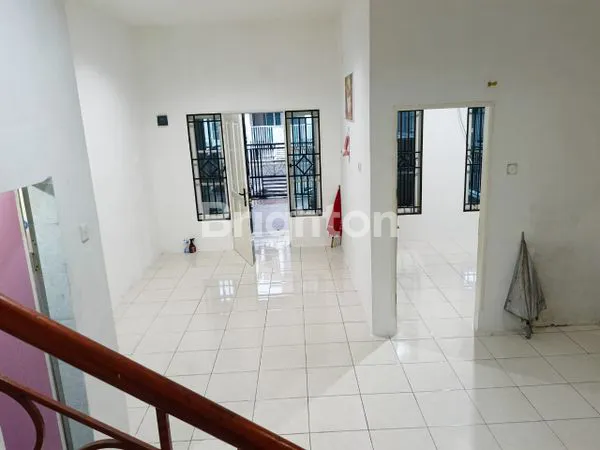 image SEWA RUMAH VILA KOMPLEK ROYAL PLATINUM JLN JAMIN GINTING  (5)